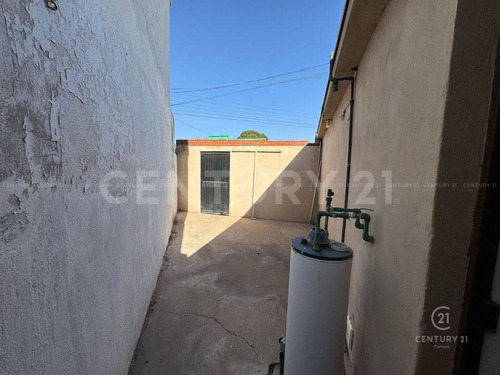 Casa En Renta En Colonia Angel Trias, Chihuahua Chih.