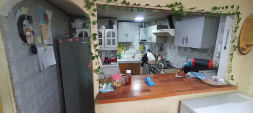 Casa Con 2 Dptos Interiores Y Local Comercial
