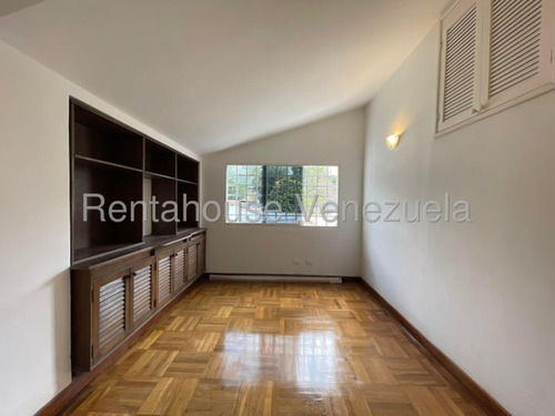 En Alquiler Casa En Urb El Castaño #25-14338 Rm