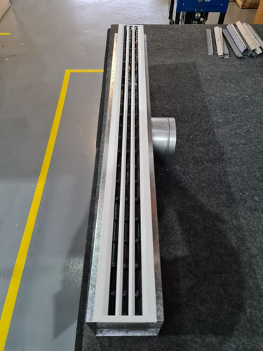 Imagem 3 de 4 de Difusor Linear 3 Vias Ar Condicionado Dl35 / Vsd35 ( 1metro)