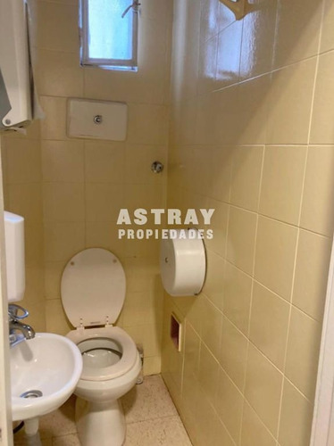 Imagen 6 de 15 de Apartamento En Alquiler De 6 Dormitorios En Centro (ref: Ast-2573)