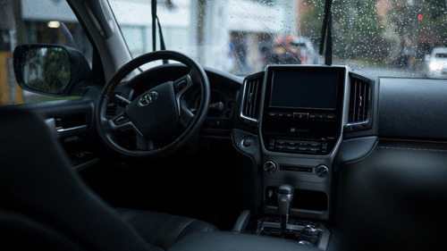 Imagen 12 de 20 de Toyota Land Cruiser 200