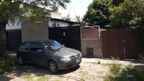 Lote Con 2 Viviendas En Venta - Moron Sur