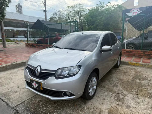 Renault Logan 1.6 Privilege / Intens