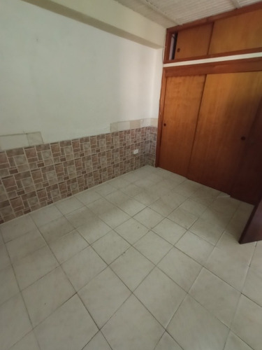 Imagen 8 de 14 de Casa En Venta Urb. Las Acacias Maracay*