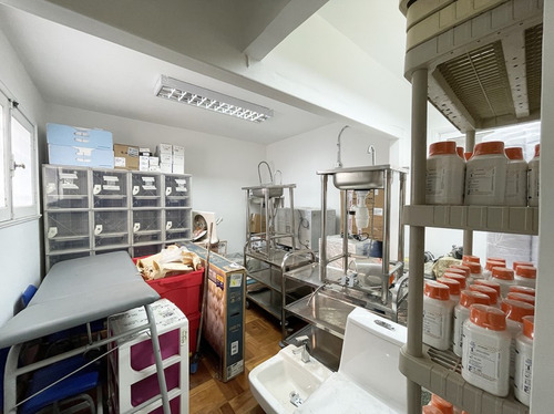 Oficinas Jardin Infantil Clinicas, Notarias Cultos, Ñuñoa