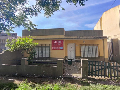 Venta De Casa 4 Ambientes ¡oportunidad! Cochera, Parque, Fondo, Jardín, Excelente Ubicación, Barrio Tranquilo, Terreno, Longchamps, Almirante Brown