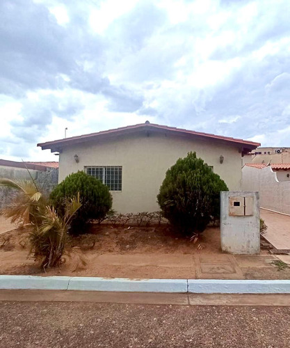 Casa En La Urbanización Santa Barbara 