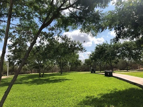 Casa En Venta En Mérida Modelo Ambar Plus En Privada Praderas Del Mayab, Conkal