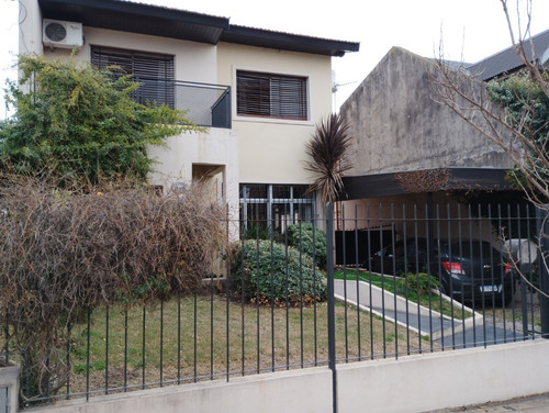 Imagen 3 de 30 de Hermosa Casa De 3 Dormitorios