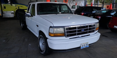 Imagen 13 de 15 de Ford F-150 Standar 6cil Aire