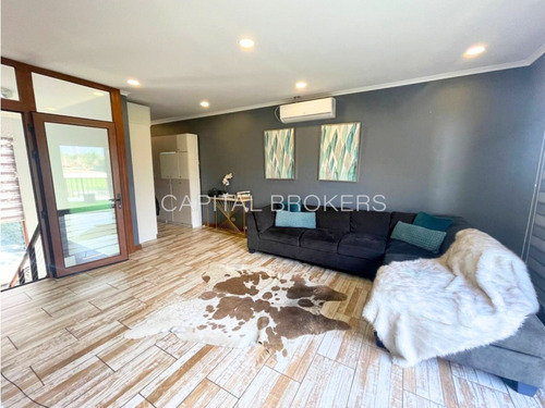 Moderna Casa En Venta: Espacio, Confort Y Estilo (dg)