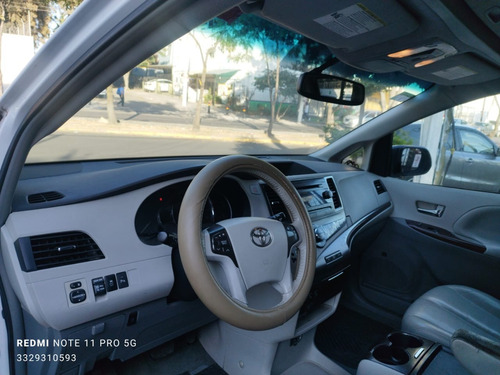 Toyota Sienna Xle