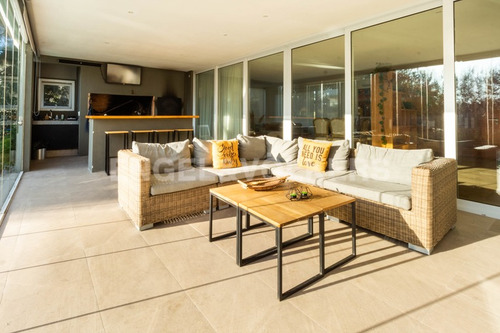 Imagen 7 de 15 de Espectacular Casa A La Venta En Barrio Privado