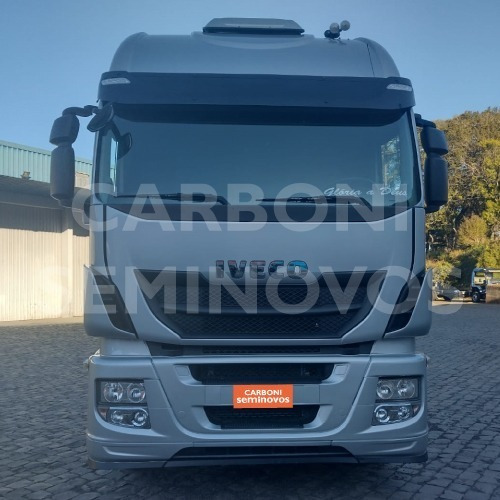 Imagem 1 de 10 de Iveco Hi Way 600s44 6x2, Ano 2017/2018