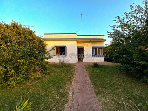 Imagen 3 de 27 de En Venta Casa De Tres Dormitorios En Colonia Del Sacramento
