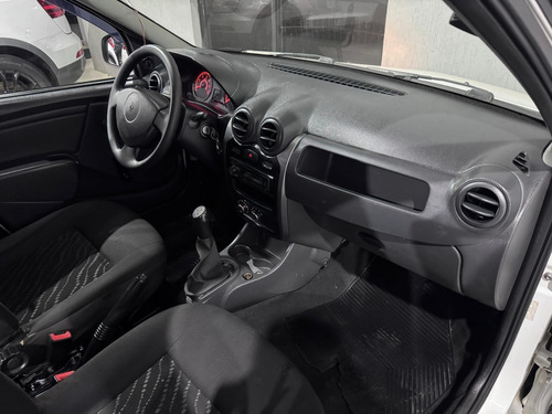 Renault Logan 1.0 AUTHENTIQUE 16V FLEX 4P MANUAL
