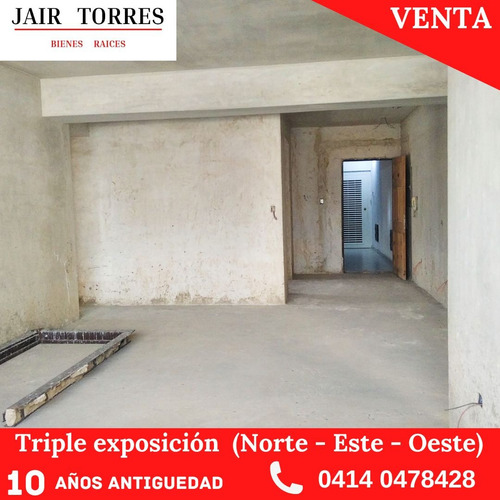 Apartamento En Gris Urbanizacion San Isidro