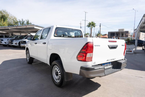 Toyota Hilux 2.4 Dc 4x2 Tdi Dx L21 2023