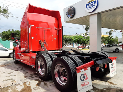 Imagen 3 de 14 de Tractocamión Kenworth Rojo 2013