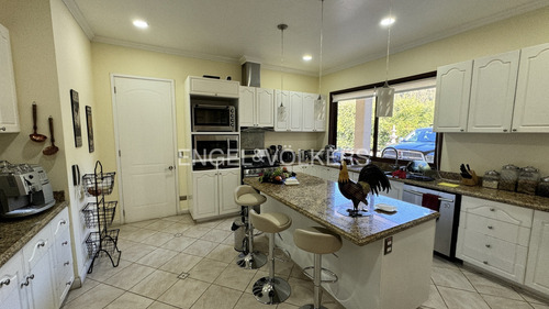 Venta Espectacular Casa En Mitrinhue