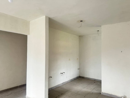 En Venta Apartamento En Obra Blanca En El Conjunto Residencial Monte Mayor, San Diego Estado Carabobo / Emer.