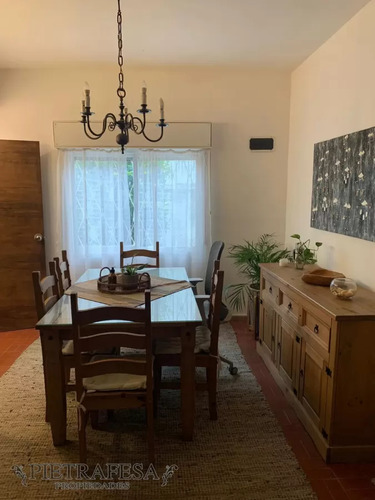 Apartamento Tipo Casa En Venta 3 Dormitorios, 2 Baños, Patio Y Barbacoa-3 De Febrero- Prado Norte