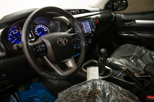 Imagen 7 de 15 de Toyota Hilux Srv 4x4