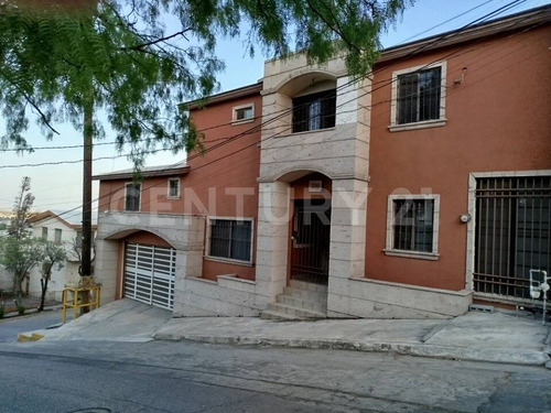 Casa En Venta En Col. Lomas Del Roble En San Nicolas De Los Garza Nuevo Leon