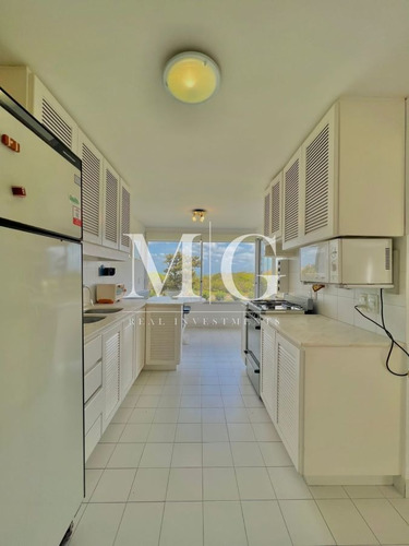 Imagen 12 de 24 de Venta Apartamento 3 Dormitorios Frente Al Mar Playa Mansa