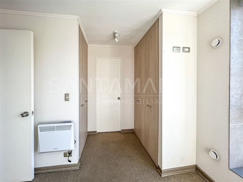 Departamento En Arriendo Ubicado En Av. Los Carrera.