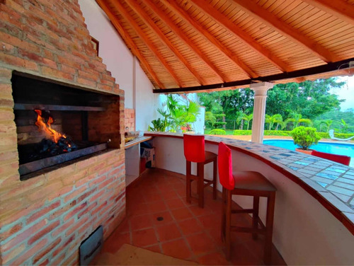 Imagen 15 de 30 de En Venta Exclusiva Propiedad En Urb Privado El Feudo