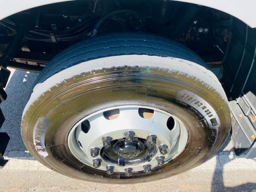 Imagem 5 de 10 de Vw 24.250