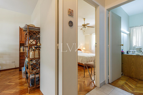 Venta Departamento 3 Ambientes Con Dependencia Y Patio - Balvanera