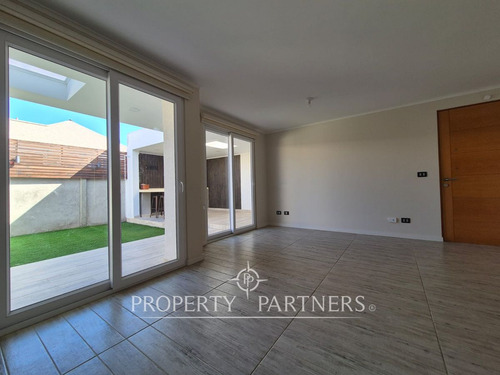 Hermosa Casa En Venta Costa Laguna