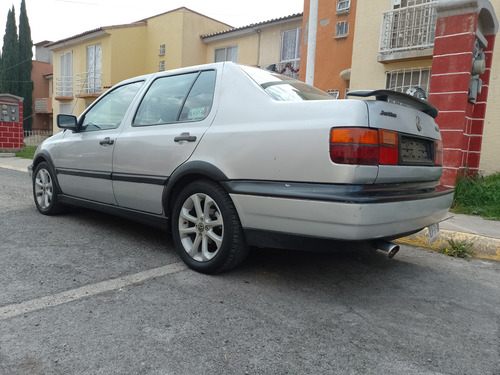 Volkswagen Jetta 2.0 Gls Aa At