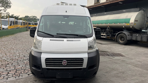 Fiat Ducato 2.3 Executivo (15l) 5p 6 marchas