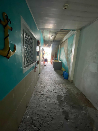 Vila Com 6 Apartamentos E 1 Espaço Bronze No Andar De Cima