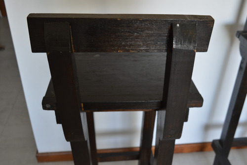 Banquetas Altas, Oscuras, De Madera Madera Pintada Marrón Oscuro (Usado)