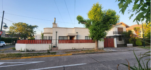 Casa En Sector Patrimonial - Ñuñoa- Santiago - 3d 2b 2e