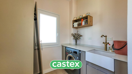 Casa En Venta En El Canton Golf