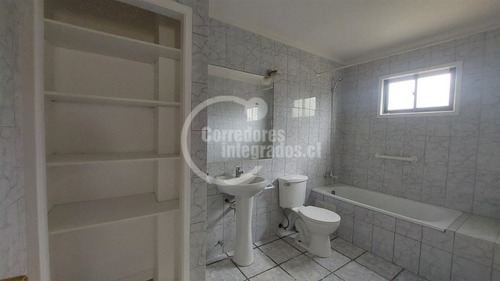 Excelente Casa En Venta De 5 Dormitorios En Santo Domingo