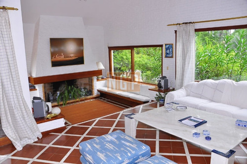 Casa En Lugano, 4 Dormitorios -ref:19810