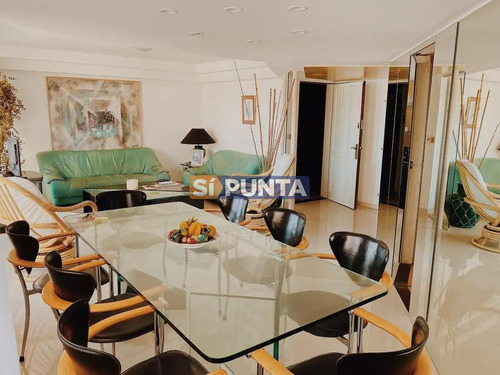 Imagen 3 de 14 de Confortable Apartamento Ubicado En Zona De Peninsula Frente Al Puerto