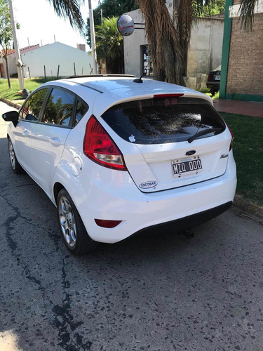 Ford Fiesta Kinetic Design 1.6 Design 120cv Titanium 2013