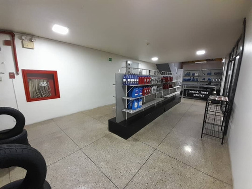 Imagen 6 de 30 de Fg Fondo De Comercio. Special Tires Center C.a.