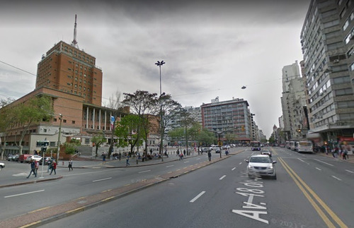 Venta Local Comercial, Montevideo Edificio 01 Del Centro