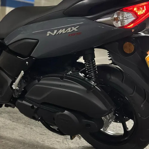 Yamaha N-max 2023