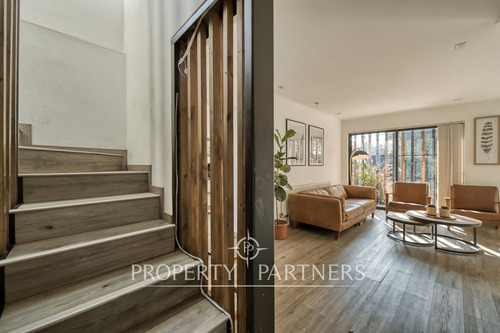 Casa Con Acabados Modernos, La Reina