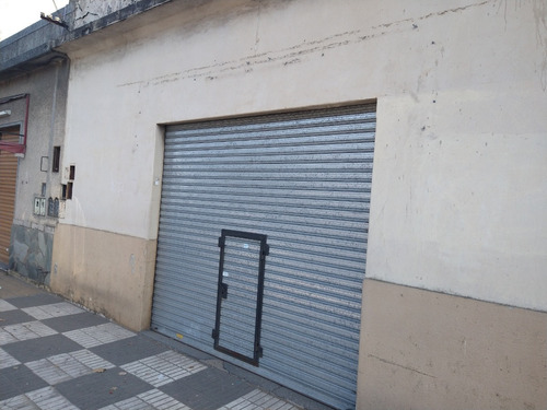 Imagen 1 de 10 de Local Comercial De 35 M2 En Sarandi